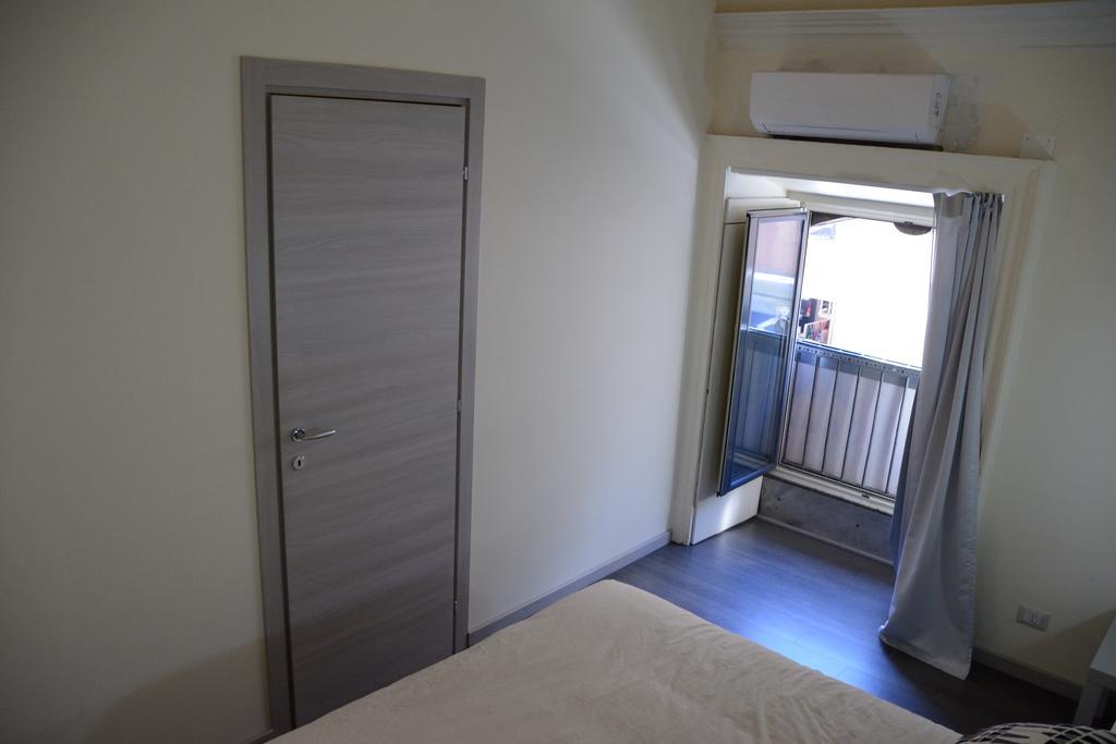 Catania Etnea Bed And Breakfast الغرفة الصورة