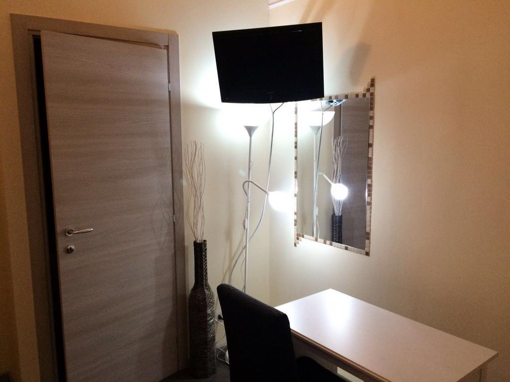 Catania Etnea Bed And Breakfast الغرفة الصورة
